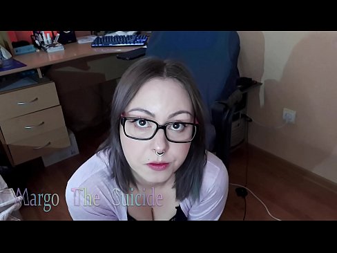 ❤️ Sexy holka s brýlemi kouří dildo hluboko na kameru Porno u nás ❌️