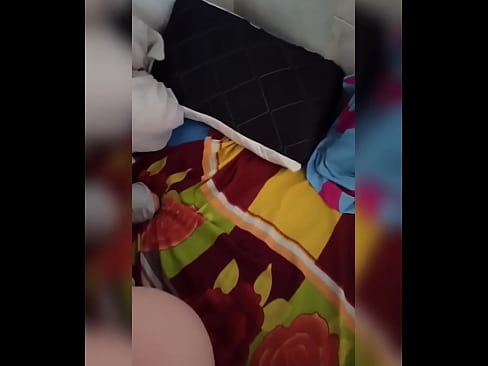 ❤️ Moje spolubydlící zůstává doma sama, protože její manžel jede na dovolenou a já využívám příležitosti, abych ji ošukal a naplnil jí prdelku mlékem. Porno u nás ❌️