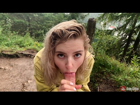 ❤️ Dívka polyká sperma po veřejném orálu - Eva Elfi Porno u nás ❌️